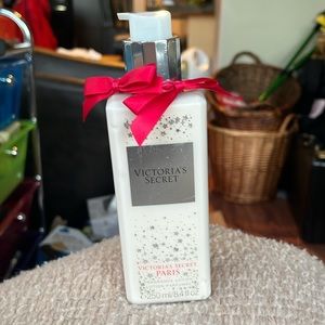 Victoria’s Secret Paris Original Fragrance Lotion 250ml (8.4 oz)   Full